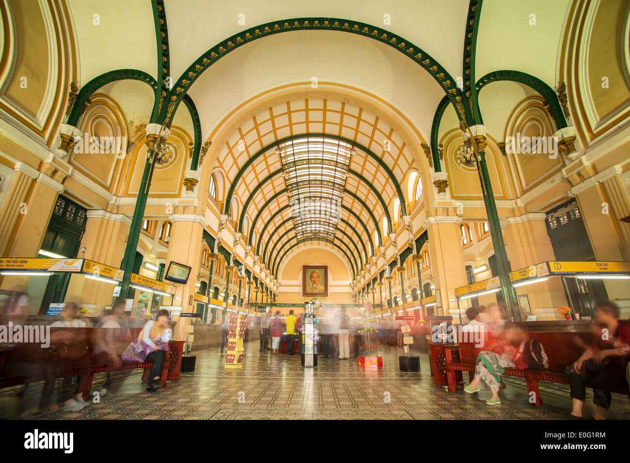 Ufficio postale di Ho Chi Minh City interno Foto Stock