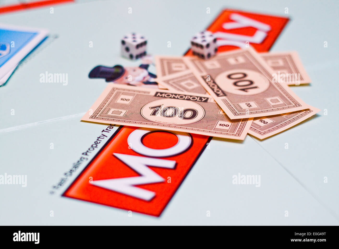 Un gioco del monopoli in corso Foto Stock