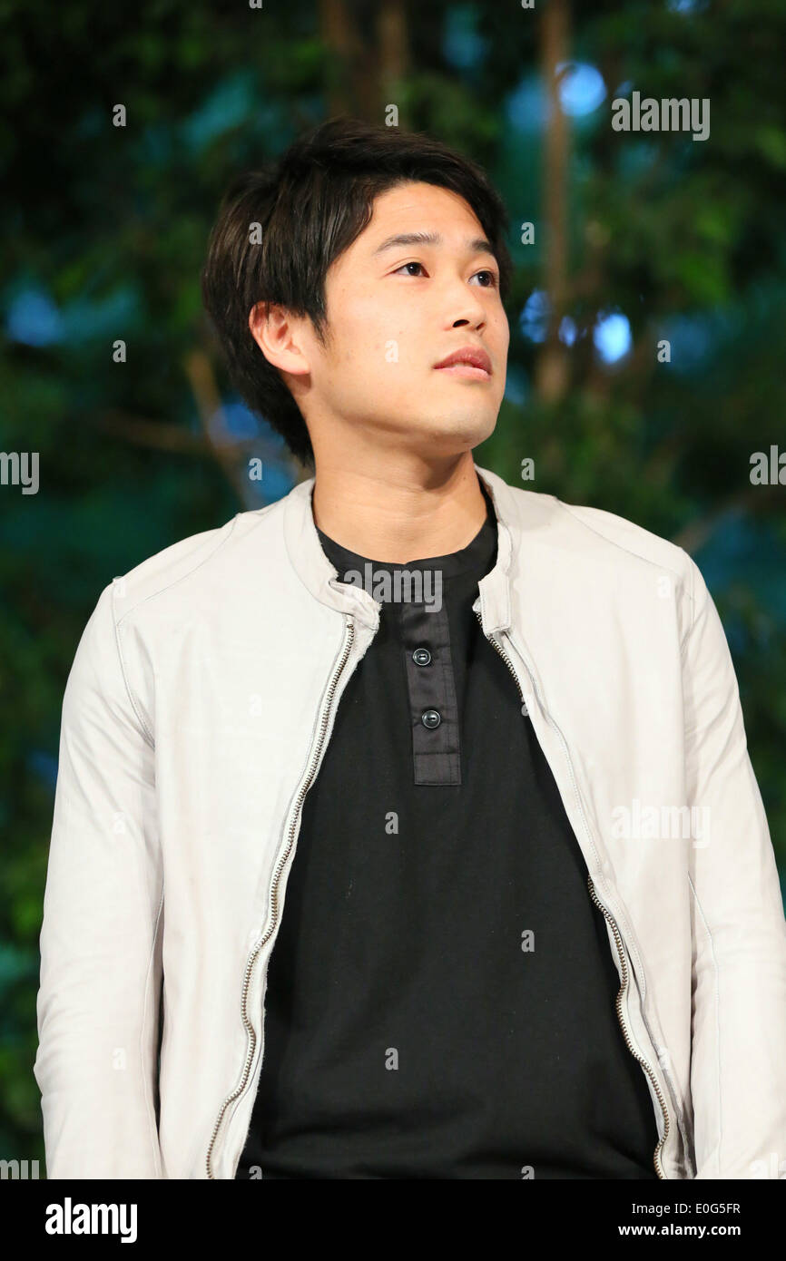 Il Brasile, a Marunouchi building, Tokyo, Giappone. Il 12 maggio 2014. Atsuto Uchida (JPN) calcio /Soccer : Atsuto Uchida del Giappone partecipa a una conferenza stampa su annuncio del 23 membri del Giappone team nazionali per il 2014 FIFA Wolrd Cup in Brasile, a Marunouchi building, Tokyo, Giappone . Credito: Giovanni Osada AFLO/sport/Alamy Live News Foto Stock