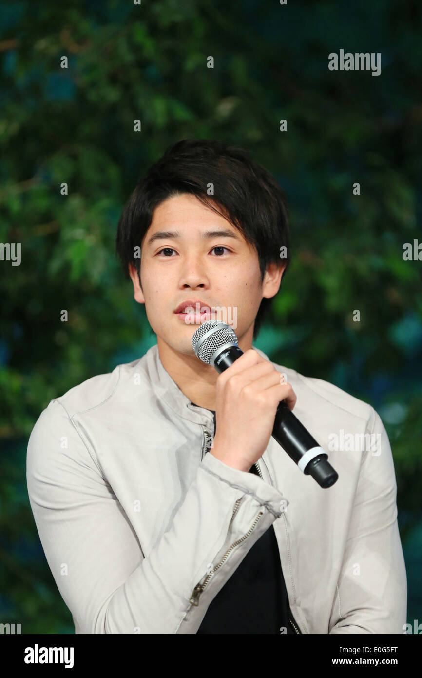 Il Brasile, a Marunouchi building, Tokyo, Giappone. Il 12 maggio 2014. Atsuto Uchida (JPN) calcio /Soccer : Atsuto Uchida del Giappone partecipa a una conferenza stampa su annuncio del 23 membri del Giappone team nazionali per il 2014 FIFA Wolrd Cup in Brasile, a Marunouchi building, Tokyo, Giappone . Credito: Giovanni Osada AFLO/sport/Alamy Live News Foto Stock