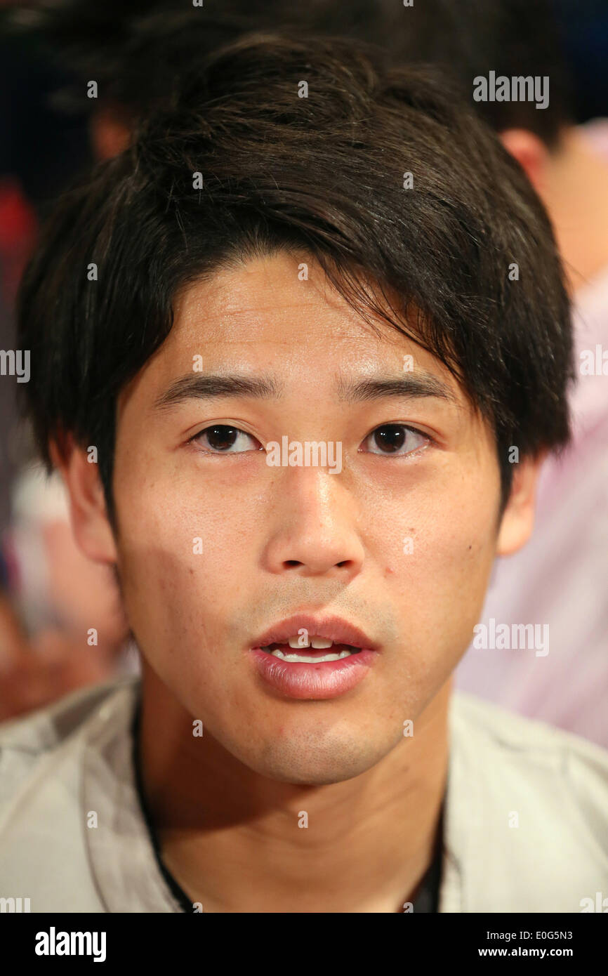 Il Brasile, a Marunouchi building, Tokyo, Giappone. Il 12 maggio 2014. Atsuto Uchida (JPN) calcio /Soccer : Atsuto Uchida del Giappone partecipa a una conferenza stampa su annuncio del 23 membri del Giappone team nazionali per il 2014 FIFA Wolrd Cup in Brasile, a Marunouchi building, Tokyo, Giappone . Credito: Giovanni Osada AFLO/sport/Alamy Live News Foto Stock