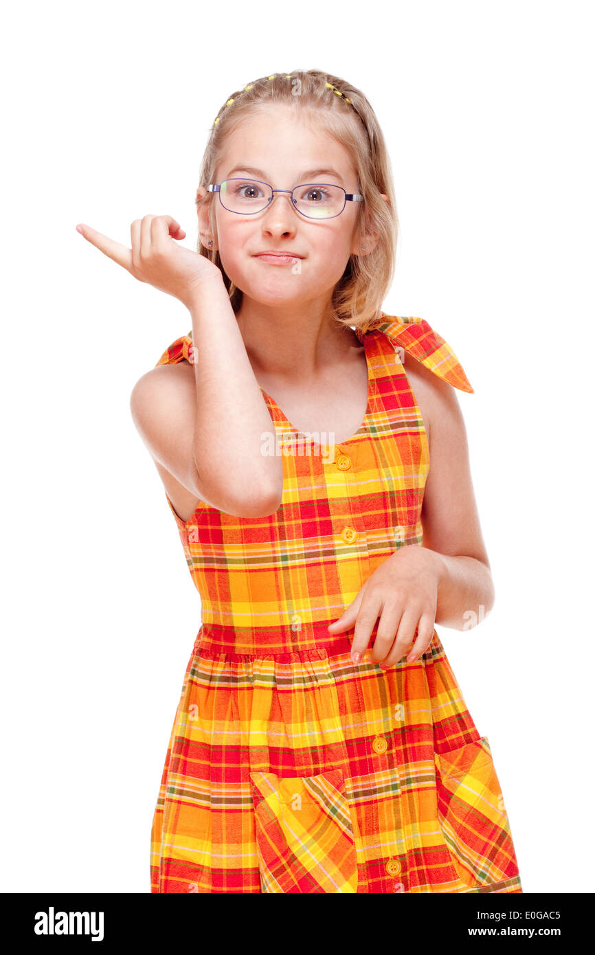 Bambina con gli occhiali che minacciano con il dito - Isolato su bianco Foto Stock