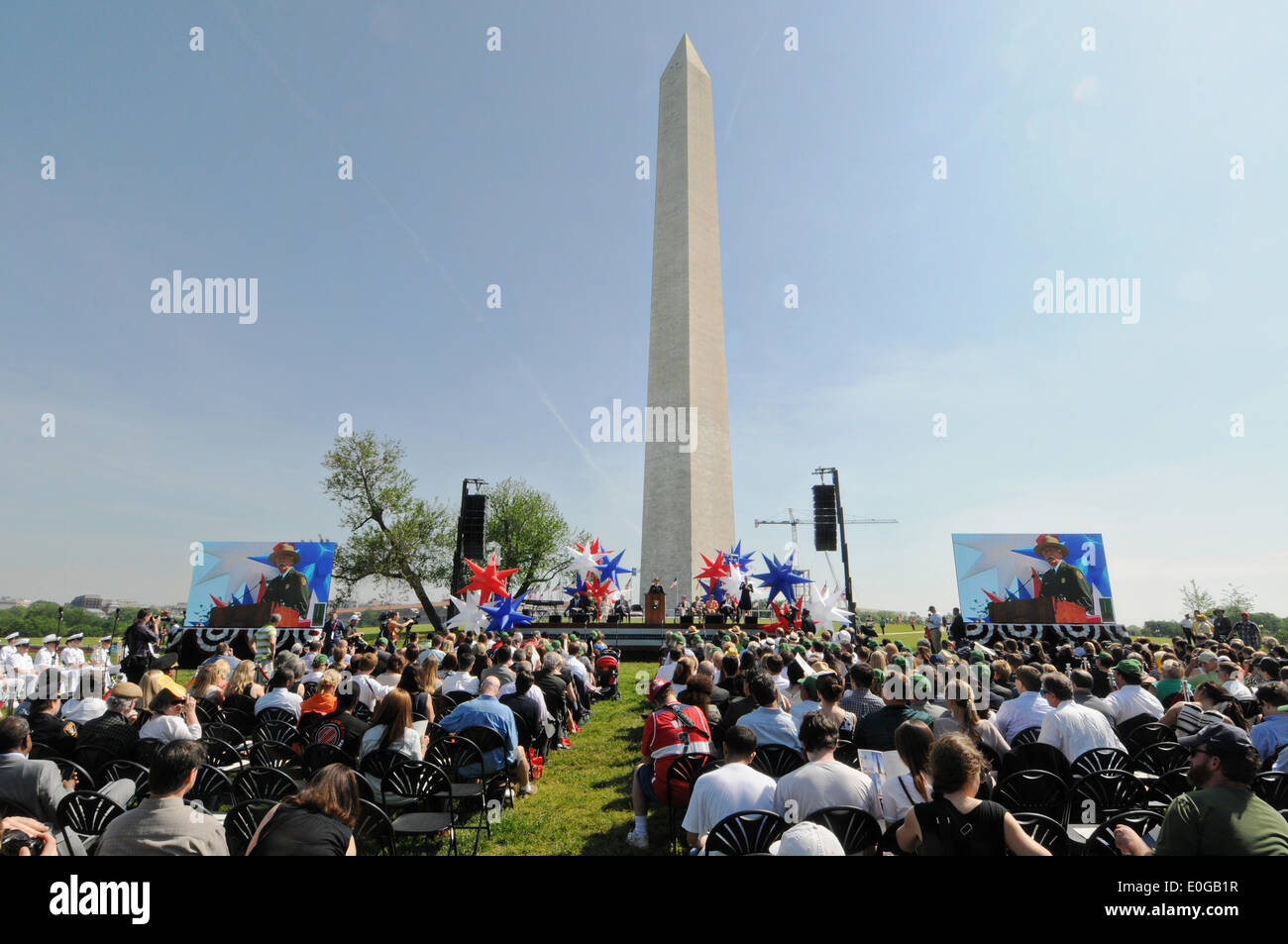 Cerimonia di riapertura per il Monumento a Washington dopo un 2011 terremoto causato $15 milioni in danni 12 Maggio 2014 a Washington, DC. Foto Stock