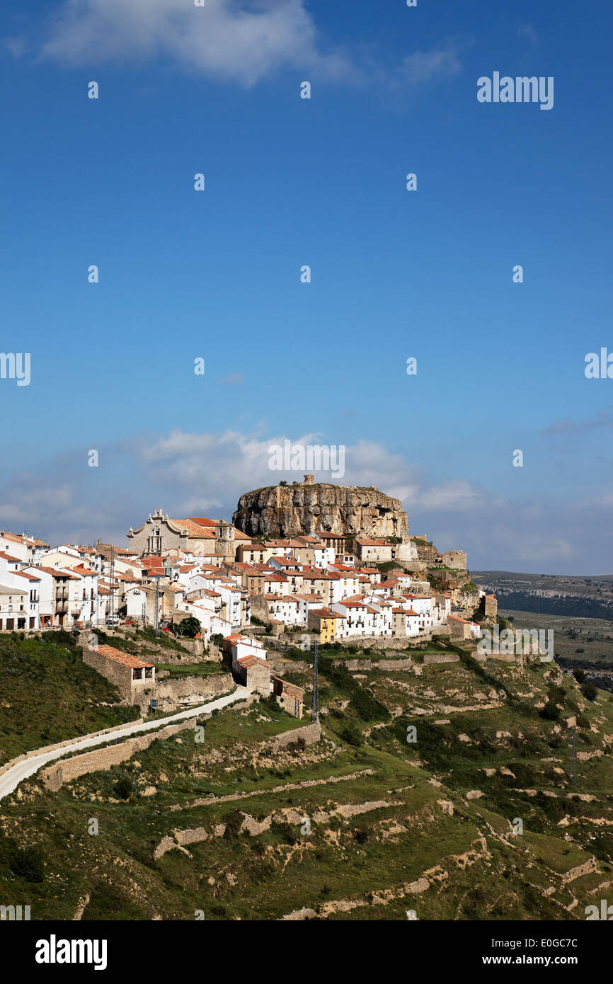 Villaggio di montagna con mola castel, Ares Del Maestre, Costa del Azahar, Provincia Castello, Spagna Foto Stock