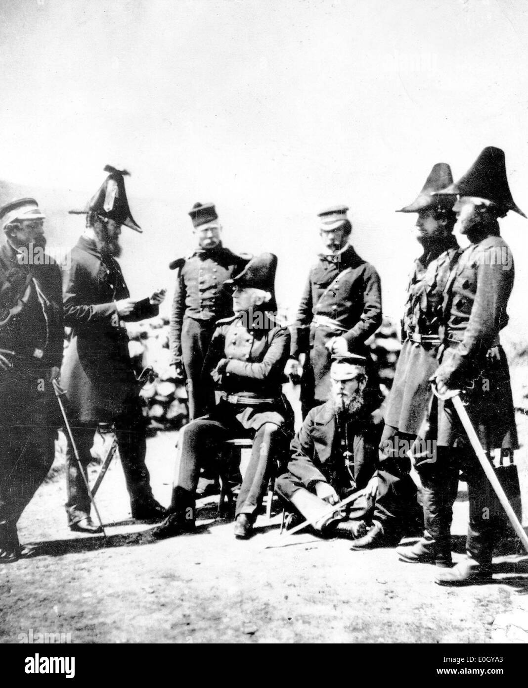 Generale Inglese Sir George Brown con personale militare durante la guerra in Crimea Foto Stock