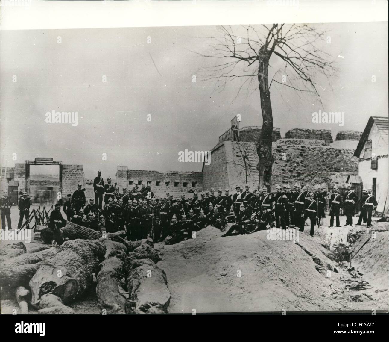 Jan 01, 1870 - Francia - La Guerra FrancoÐPrussian, spesso definito in Francia come la guerra del 1870, è stato un conflitto di vaiolatura del Secondo Impero Francese contro il Regno di Prussia, aiutata dal nord della Confederazione tedesca, di cui era un membro. La guerra e la sua conseguente vittoria tedesca è notevole per il suo impatto e la sua eredità nell'Europa. L' UNIFICAZIONE DELLA GERMANIA, infine portato circa dopo anni di riflessione e di conflitto, portano a nuovo di recente e nazione industriale spostando l'equilibrio di potere in Europa Foto Stock