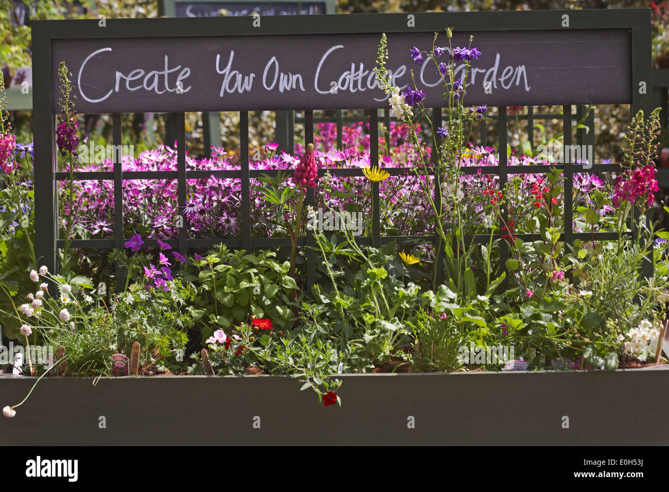 Crea il tuo giardino cottage in giardino centro di Osborne House, Isle of Wight, Hampshire REGNO UNITO Foto Stock