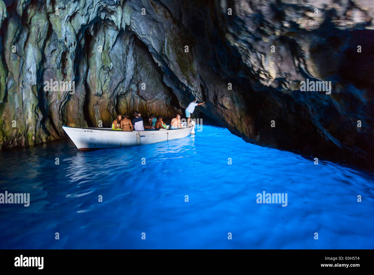 Grotta Azzurra a Capo Palinuro Cilento Campania, Italia Meridionale, Europa Foto Stock