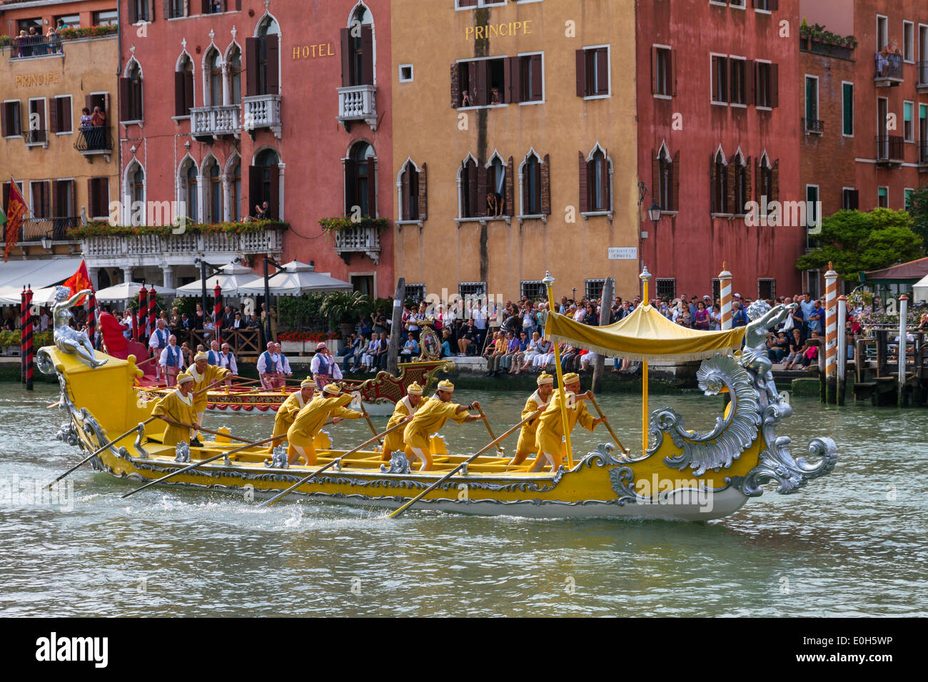 Storica regata di canottaggio sul Grand Canal, Venezia, Veneto, Italia, Europa Foto Stock