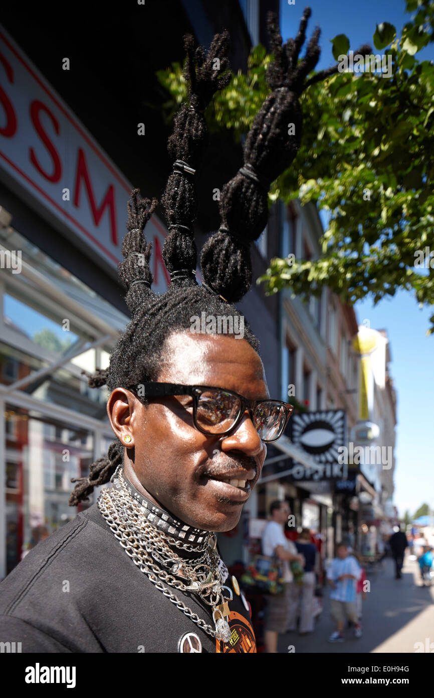 La moda punk provenienti dai Caraibi, Schanzenfest, Schanze district, Amburgo, Germania Foto Stock