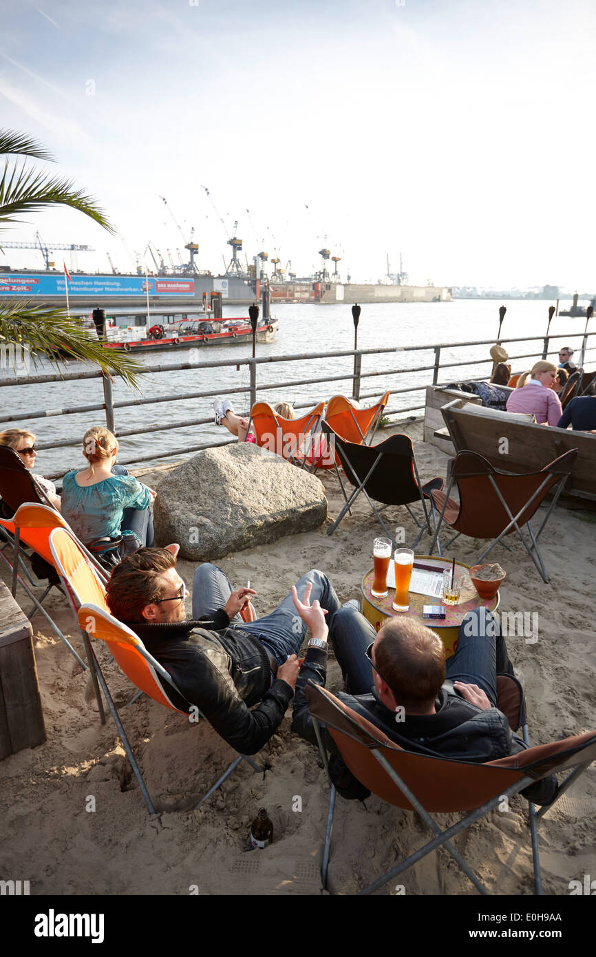 Il Beach bar Strand Pauli, Hafenstrasse, dal porto di Amburgo, Germania Foto Stock