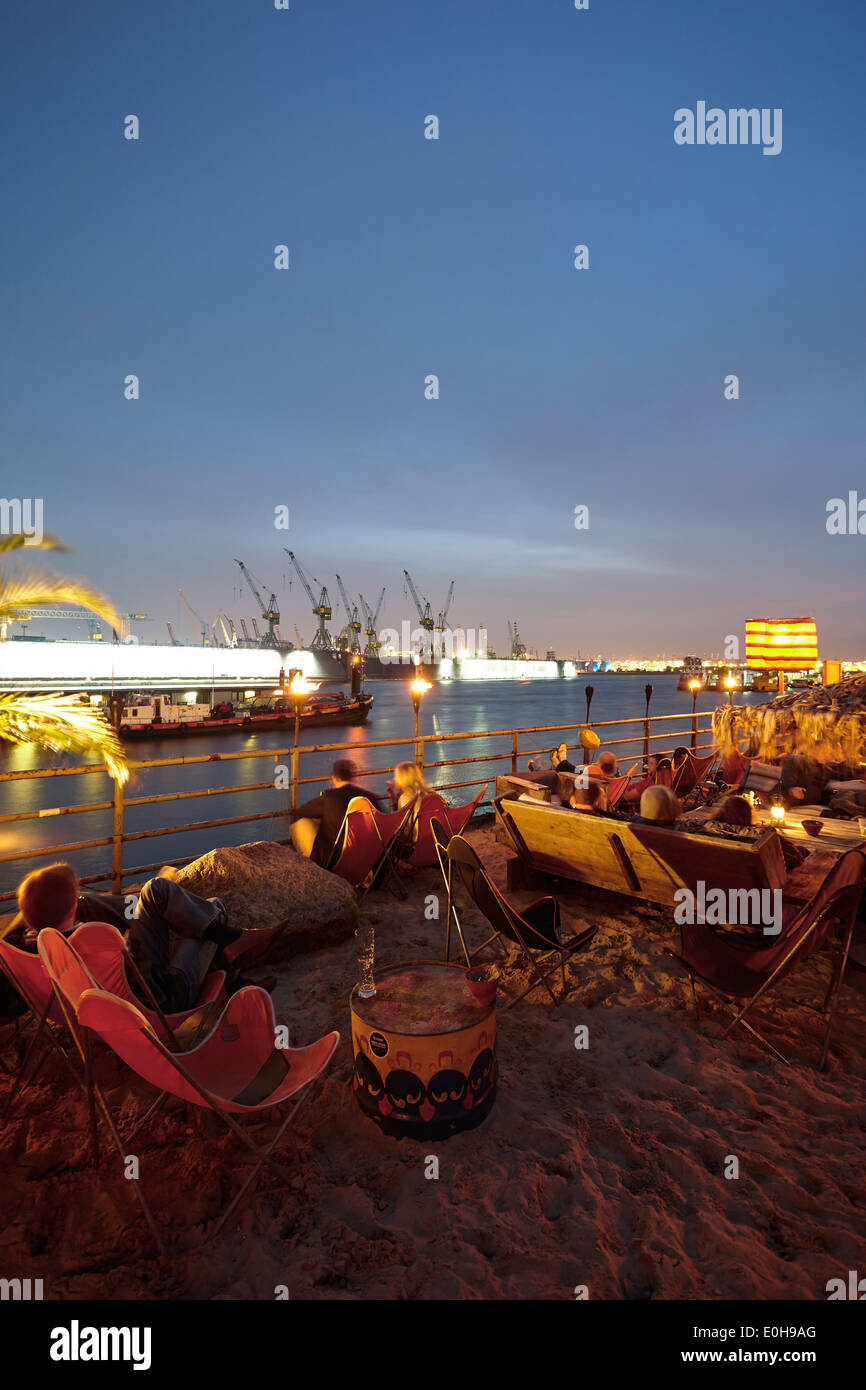 Il Beach bar Strand Pauli, Hafenstrasse, dal porto di Amburgo, Germania Foto Stock