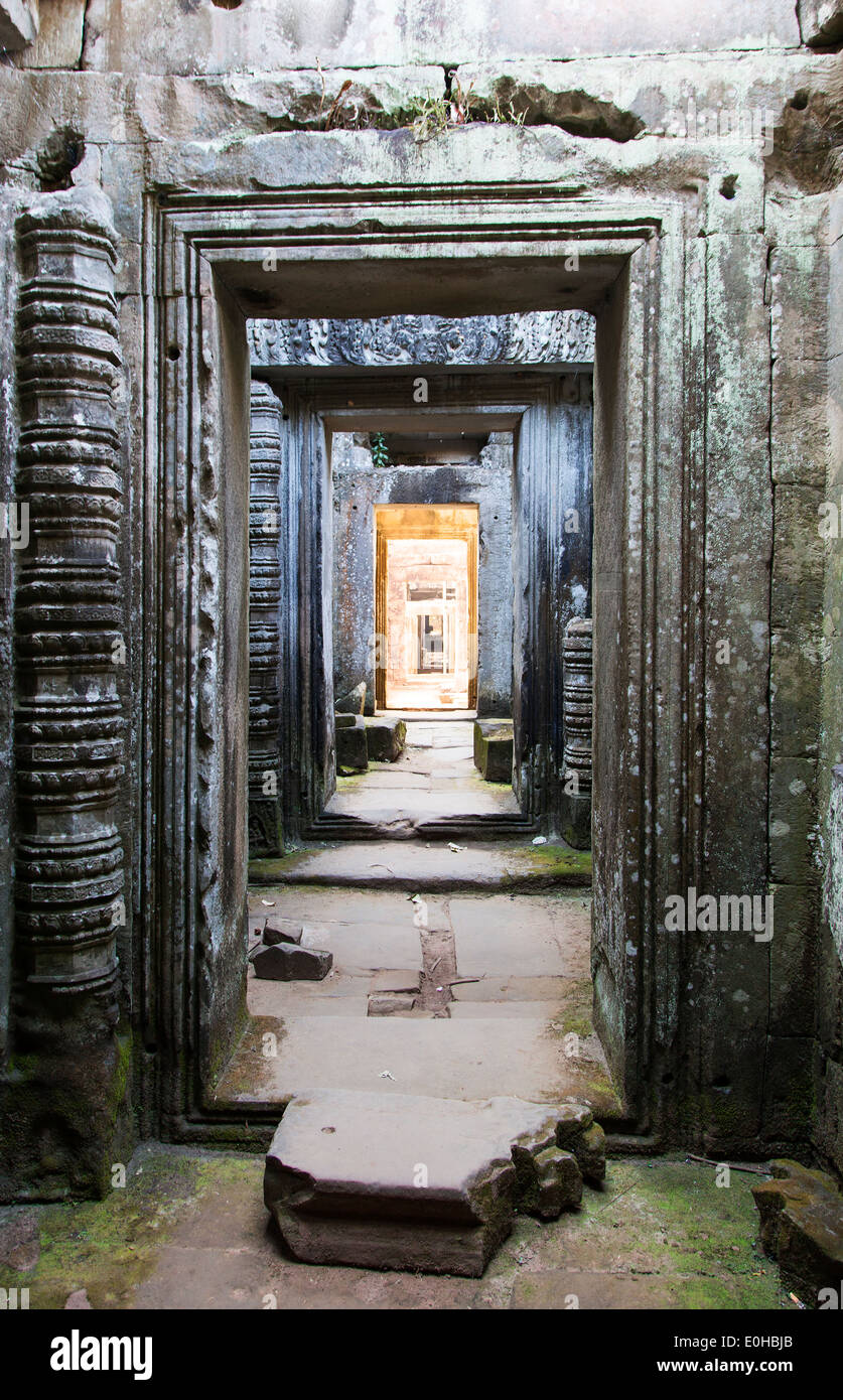Corridoio Infinito in Preah Khan, Tempio di Angkor, Cambogia Foto Stock