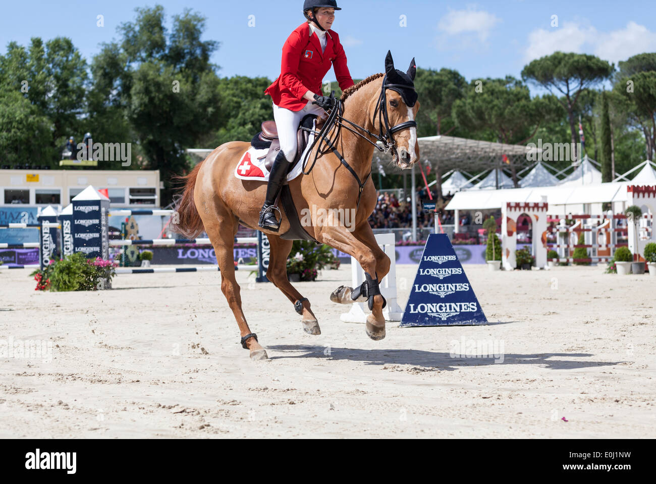 Jane Richard-Phillips de Vuyst della Svizzera in sella Dixon presso la Piazza di Siena Show Jumping a Roma 2013 Foto Stock