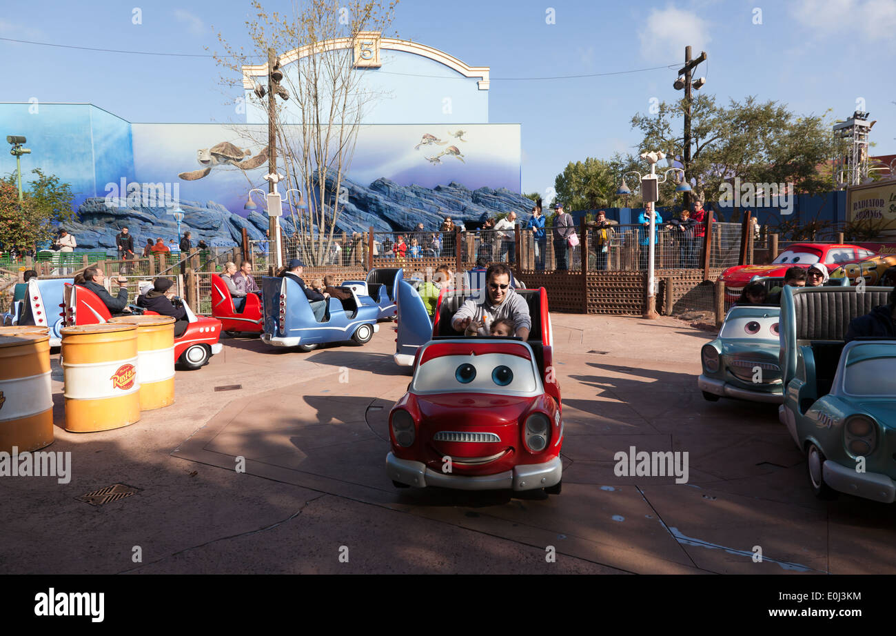 Cars ride disney immagini e fotografie stock ad alta risoluzione - Alamy