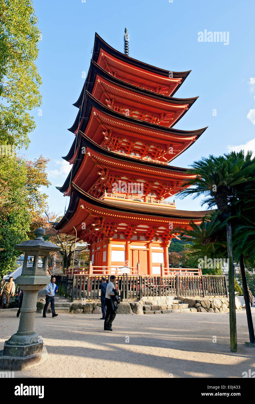 I cinque piani pagoda, Itsukushima, l'isola di Miyajima, Prefettura di Hiroshima, Sito Patrimonio Mondiale dell'UNESCO, Giappone Foto Stock