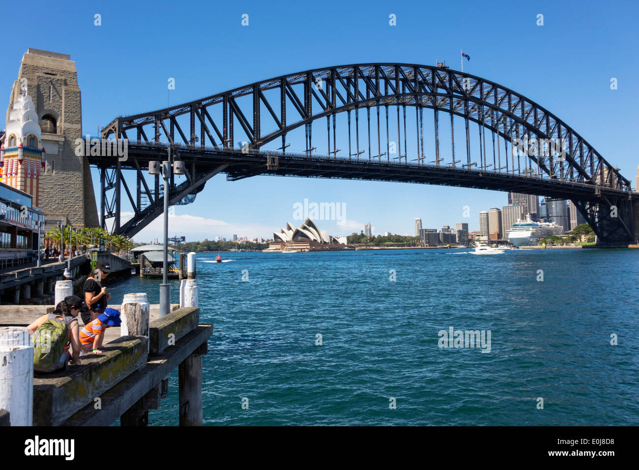 Sydney Australia,nuovo Galles del Sud,Milsons Point,Luna Park,divertimento,Harbour Bridge,porto,Opera House,visitatori viaggio viaggio turistico turismo la Foto Stock