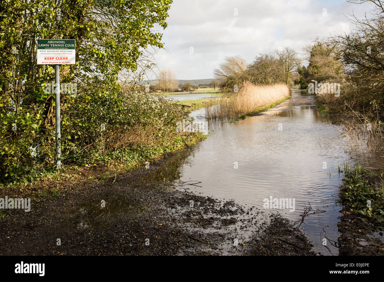 Inverno tempeste e inondazioni influiscono Arundel in West Sussex. Foto Stock