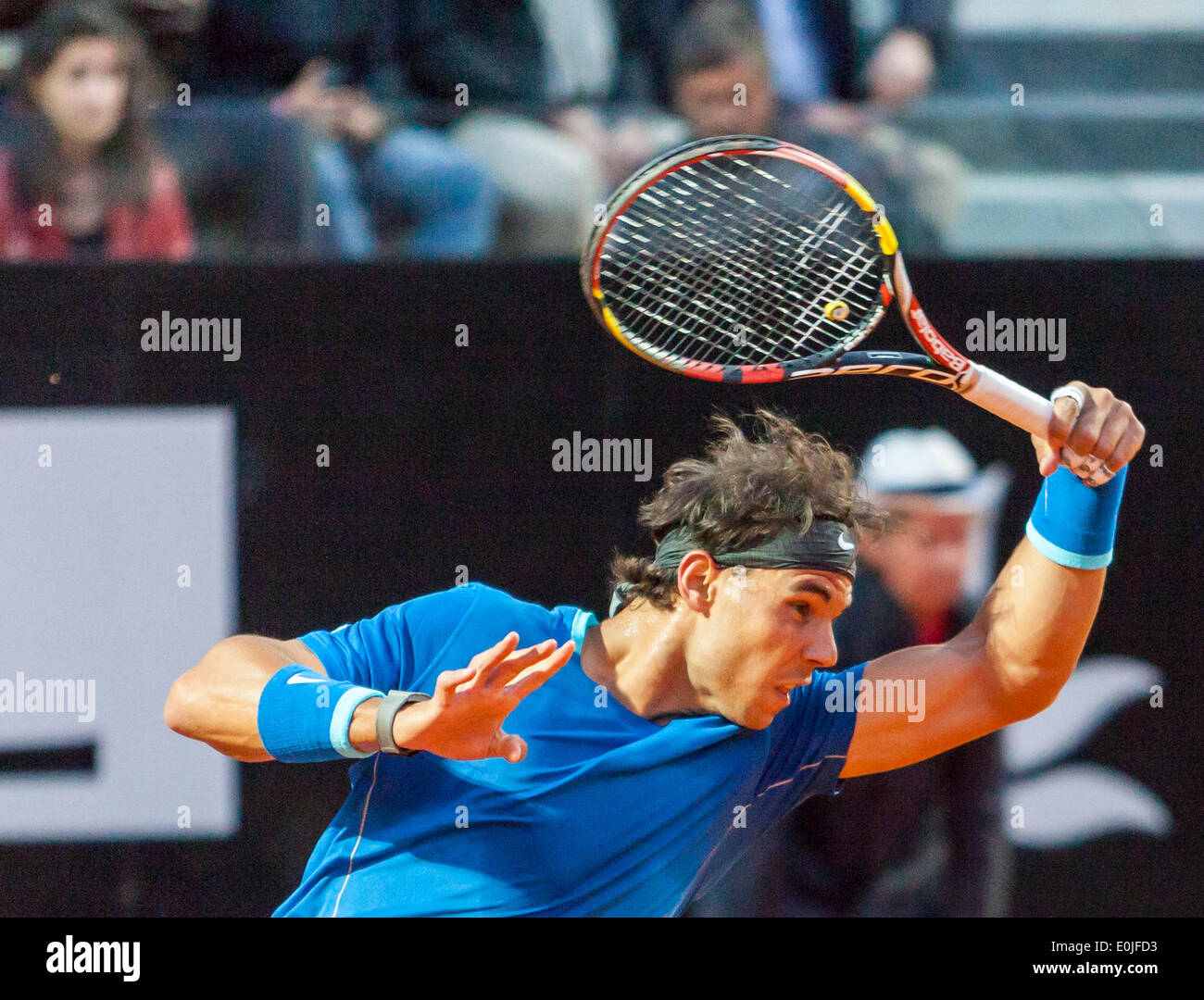 Rafael Nadal giocando in ATP Roma International Tennis Masters Foto Stock
