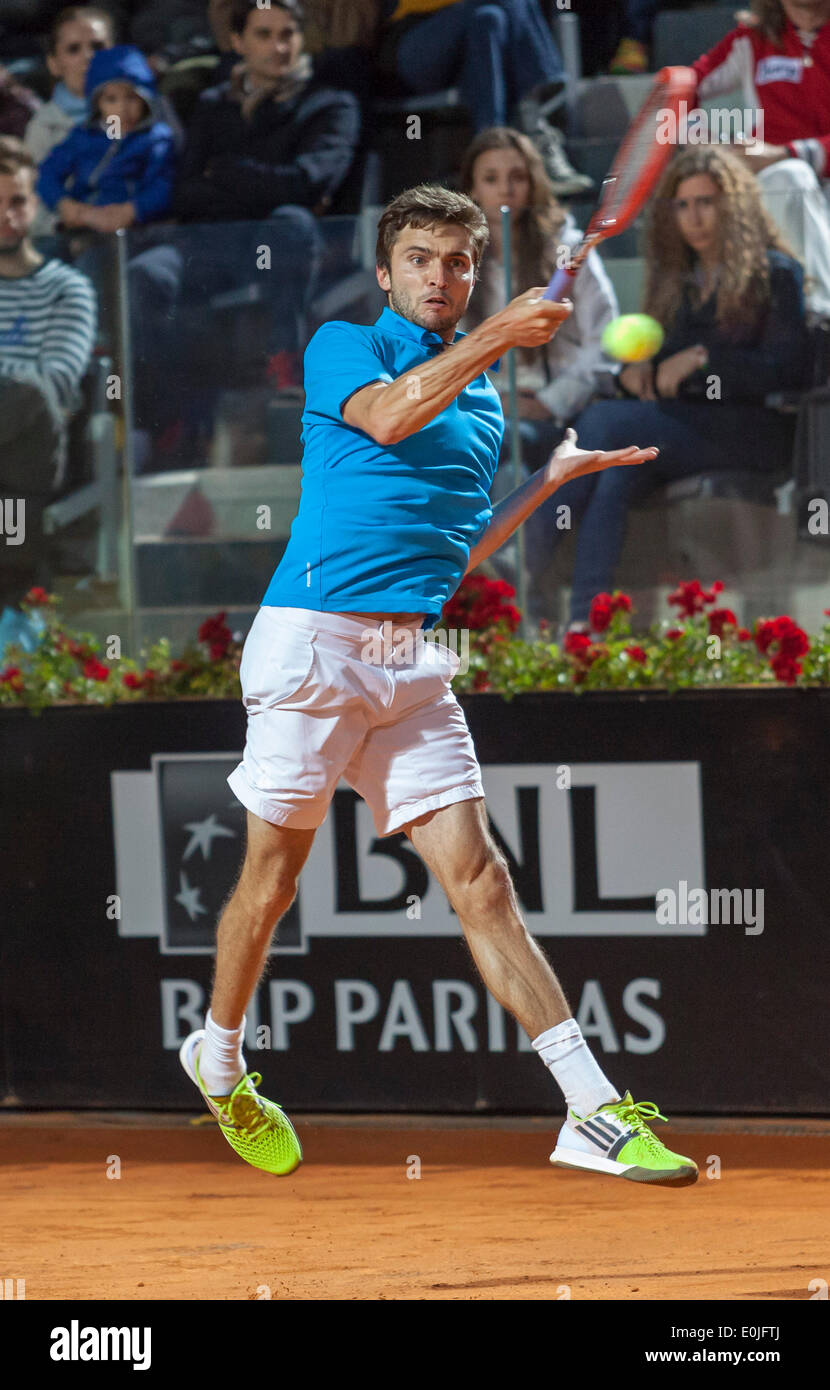 Gilles Simon la riproduzione di Rafael Nadal al tennis ATP torneo internazionale di Roma 2014 Foto Stock