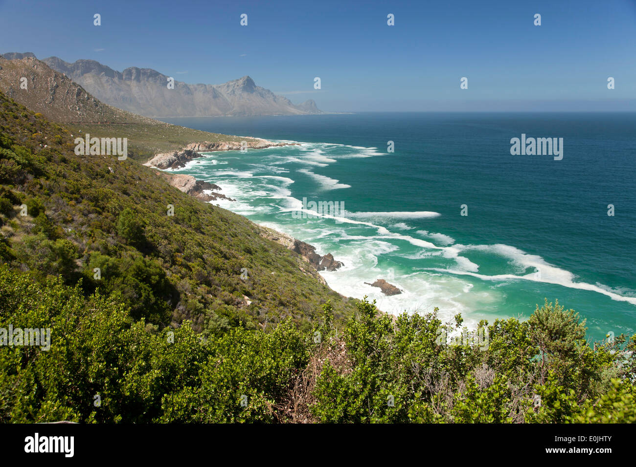 Vista sulla costa vicino a Kogel Bay, Falsebay, Western Cape, Sud Africa Foto Stock