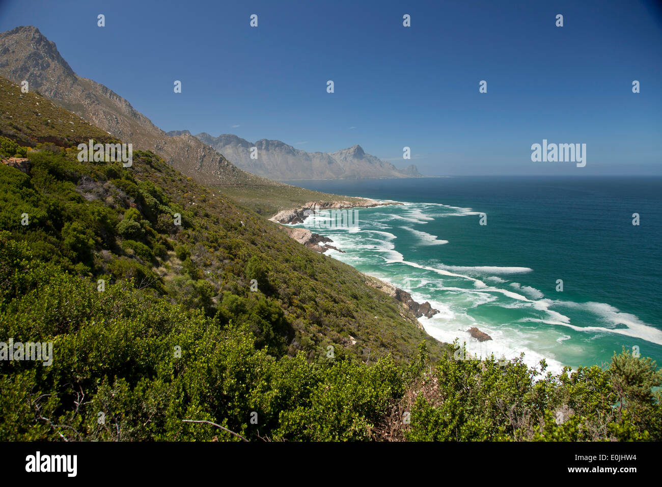 Vista sulla costa vicino a Kogel Bay, Falsebay, Western Cape, Sud Africa Foto Stock