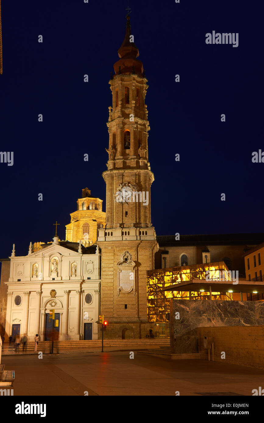 Saragozza, El Pilar Square, San Salvador cathedal, La Cattedrale di Seo, Saragozza, Aragona, Spagna Foto Stock