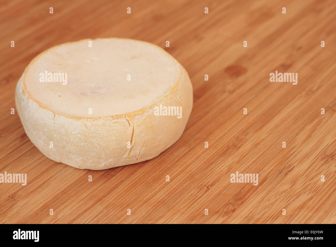 Formaggio Camembert sulla tavola di legno close-up Foto Stock