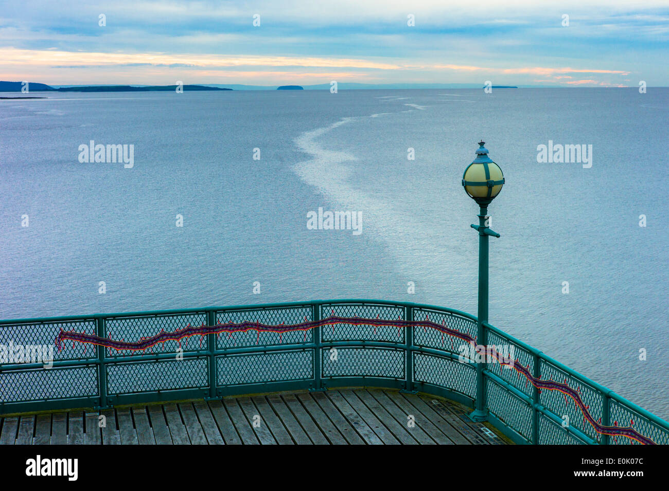 Grado 1 elencati Clevedon Pier in Severn Estuary di Clevedon nel Somerset, Regno Unito Foto Stock