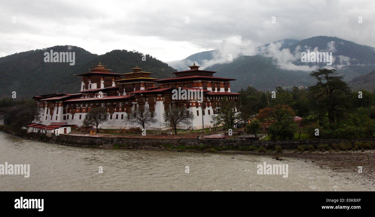 Punakha Dzong paesaggio Foto Stock