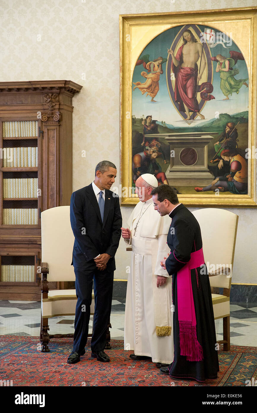 Il Presidente Usa Barack Obama parla con Papa Francesco a seguito di una udienza privata in Vaticano il 27 marzo 2014 nella Città del Vaticano. Foto Stock