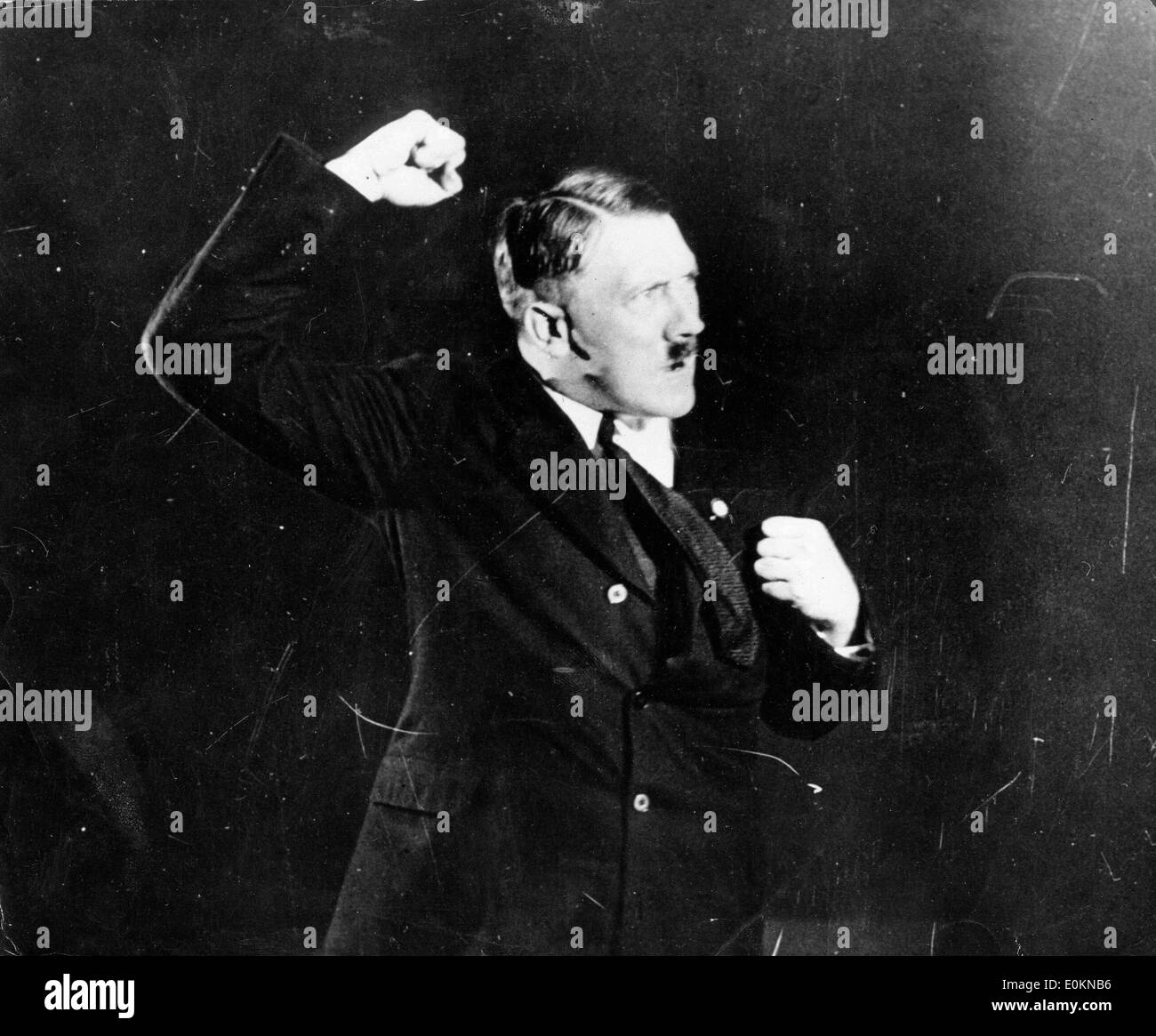 Gen 01, 1925 - Berlino, Germania - File foto: circa 1920s-1930s. ADOLF HITLER dando uno dei suoi discorsi. Foto Stock