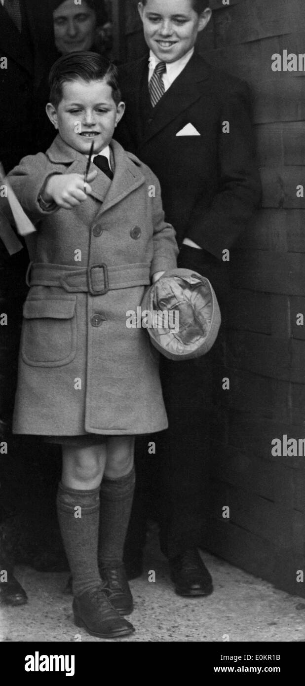 Edward Kennedy il taglio del nastro in corrispondenza di grande apertura di Pet's Corner presso lo Zoo di Londra Foto Stock