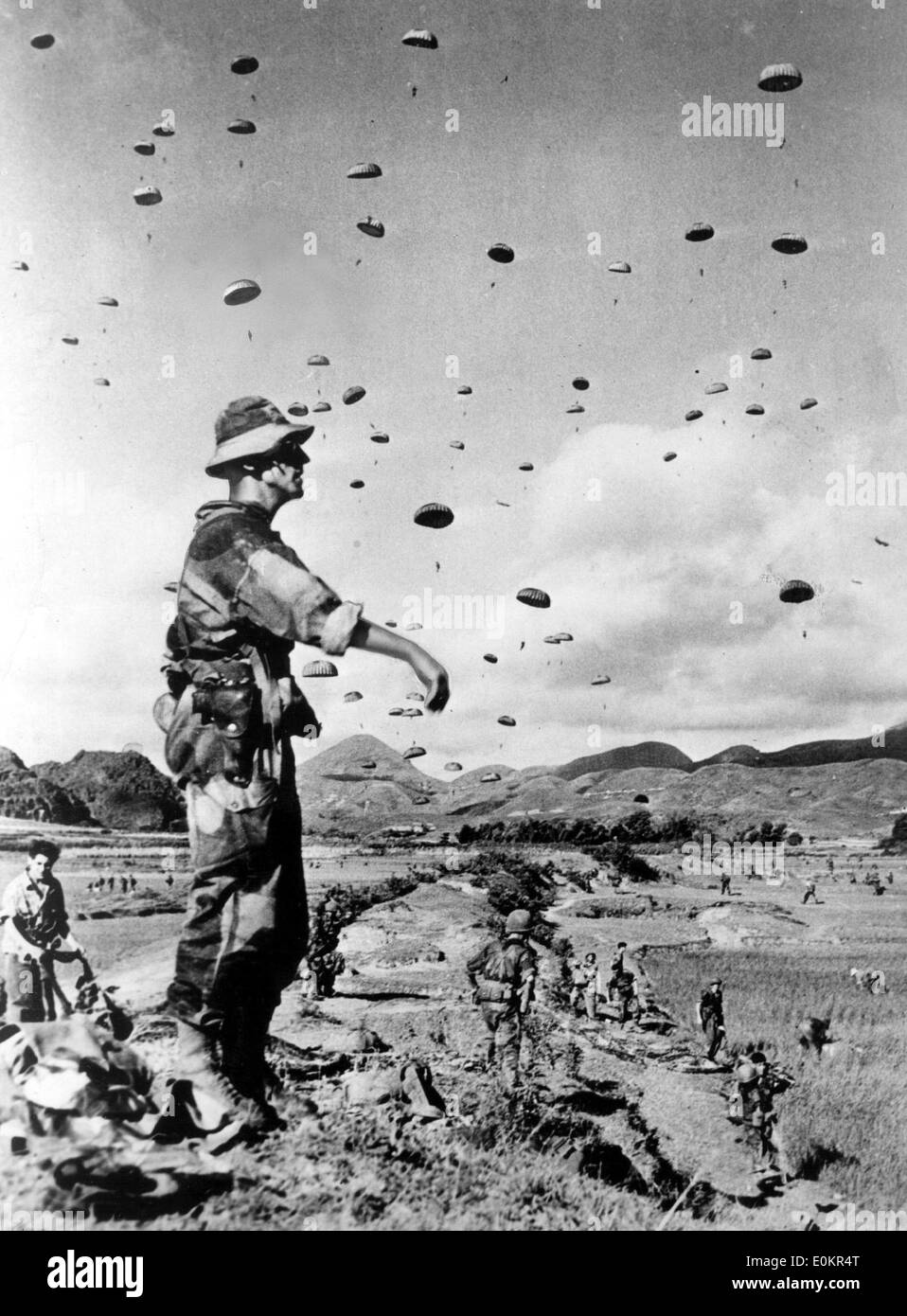 Paracadutisti francesi all'inizio della prima guerra in Indocina Foto Stock