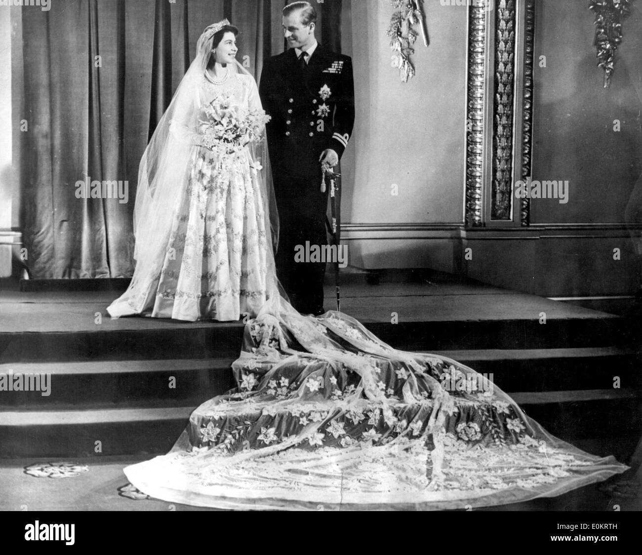 Elisabetta II e del Principe Filippo il giorno delle nozze Foto Stock