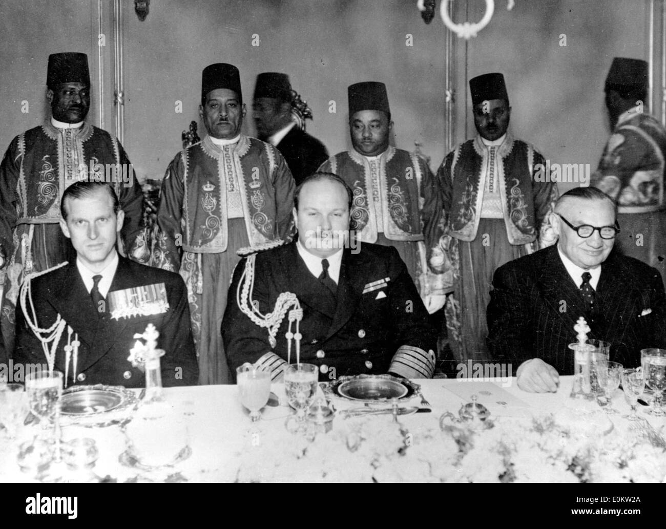Il principe Filippo cenare con il Re Farouk d'Egitto Foto Stock