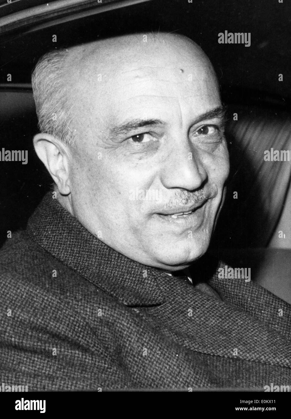 Il primo ministro Amintore Fanfani corse in auto Foto Stock