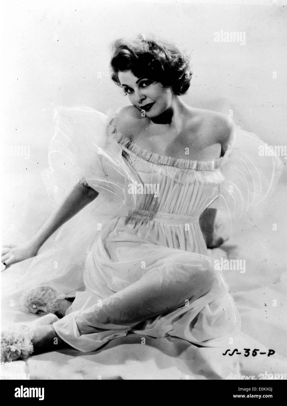 Gen 01, 1951 - File foto: circa degli anni cinquanta, la esatta posizione sconosciuta. ARLENE DAHL (nato il 11 agosto 1925) è un film americano attrice e ex MGM contratto star, che hanno raggiunto la notorietà durante gli anni cinquanta. Ella è la madre di attore Lorenzo Lamas. Foto Stock