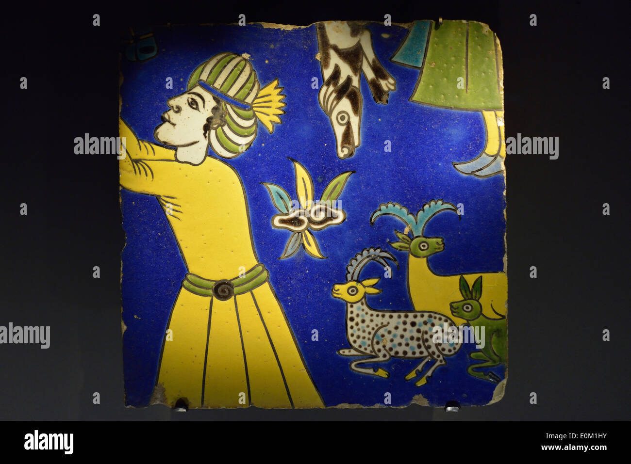 Doha. Il Qatar. Il museo di arte islamica. Piastrella vetrinata. Iran XVII C. Foto Stock