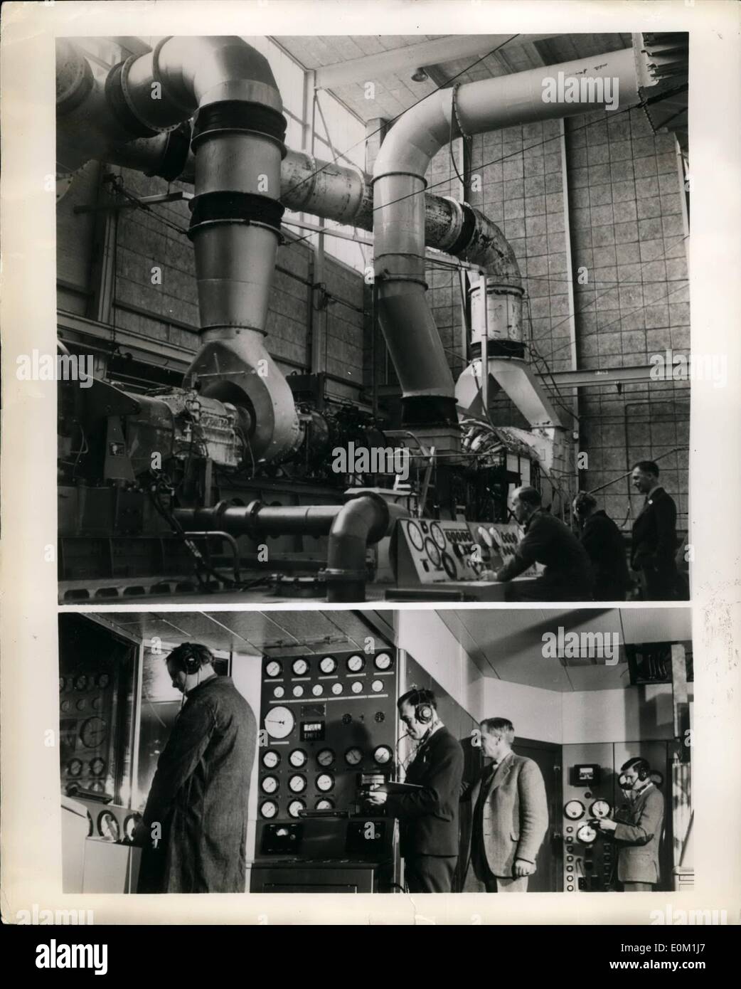 Mar 03, 1953 - San Foto della pianta di prova per turbina a gas le navi da guerra: il governo britannico ha appena rivelato un hush-hush pianta di prova dove il Royal Navi è test fuori di turbine a gas di motori marini che fornirà alimentazione super-veloce di navi da guerra come una forma di ''over-dirve''. La pianta di prova è a livello nazionale Turbina a Gas Stabilimento, Fernborough, Inghilterra, dove gran parte del retro-camera opera su British i motori aeronautici a reazione è stato fatto. La foto mostra il Top: una prova di Baia del Amiralty Turbina a Gas Casa di prova. Il sig. G.R. Gort (alla reception), il sig. T. Haslum (cuscinetti di banco), il sig. W.J. Westerman (dietro) Foto Stock