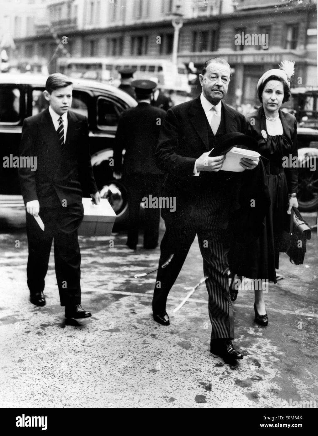 Harold Alexander assiste incoronazione a Westminster Abbey Foto Stock