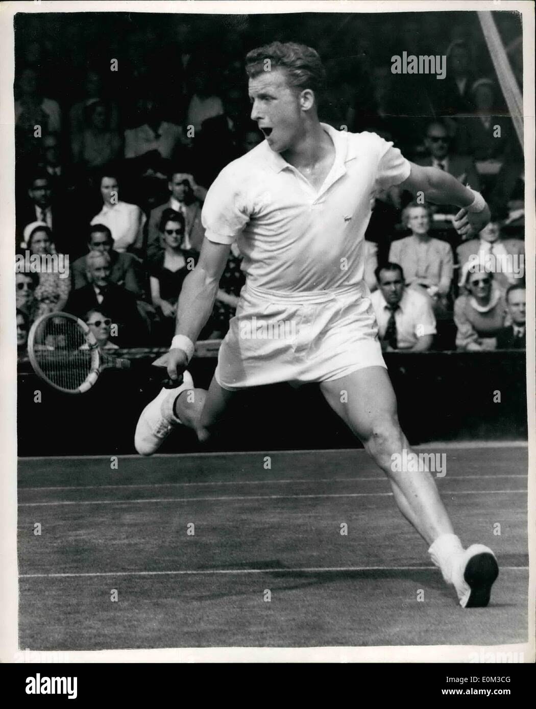 Giugno 06, 1953 - Prato i campionati di tennis a Wimbledon: mostra fotografica. Un Huber Austria , in gioco contro G. Mulloy U.S.A. , A Foto Stock