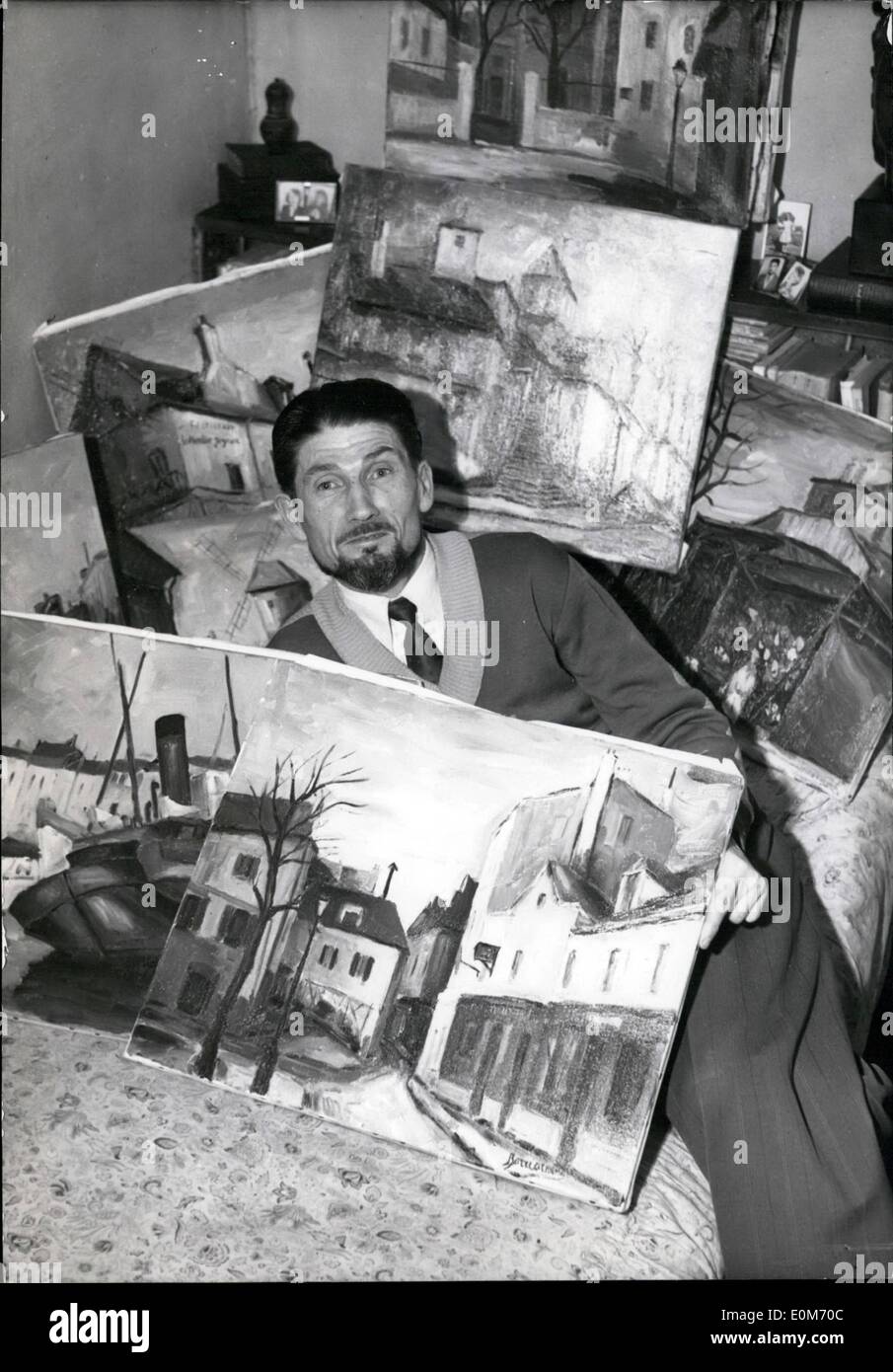 Nov. 11, 1953 - funzionario doganale e pittore: M. Berna Armand illustrato  tra i suoi dipinti che egli è da esporre in una Parigi Galleria d'arte a  breve. M. Armand è un