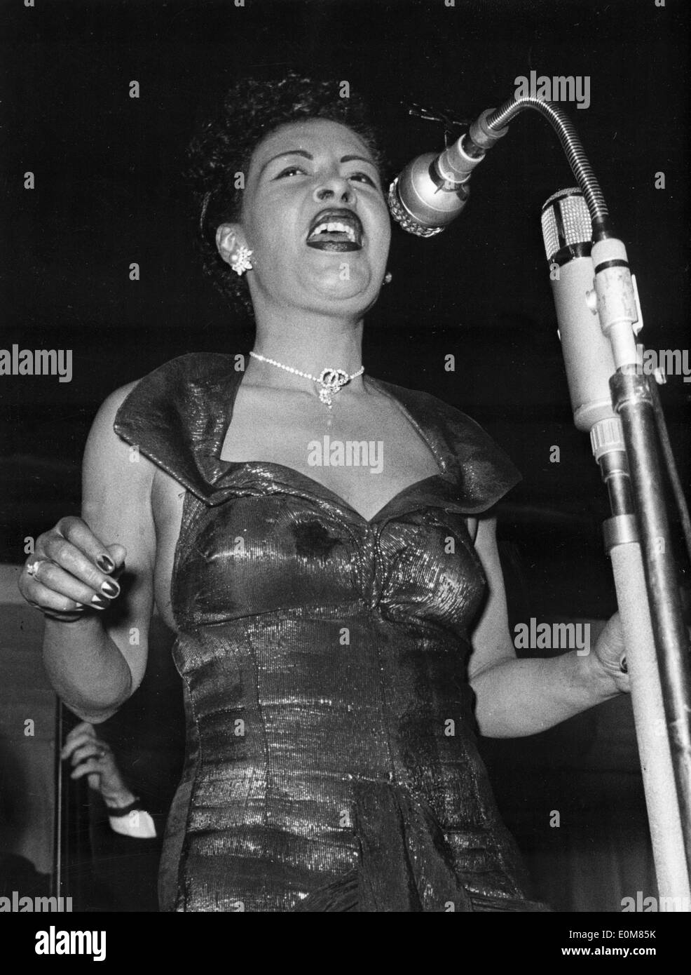 Il cantante Billie Holiday effettuando in corrispondenza di Ernst Merck Hall Foto Stock