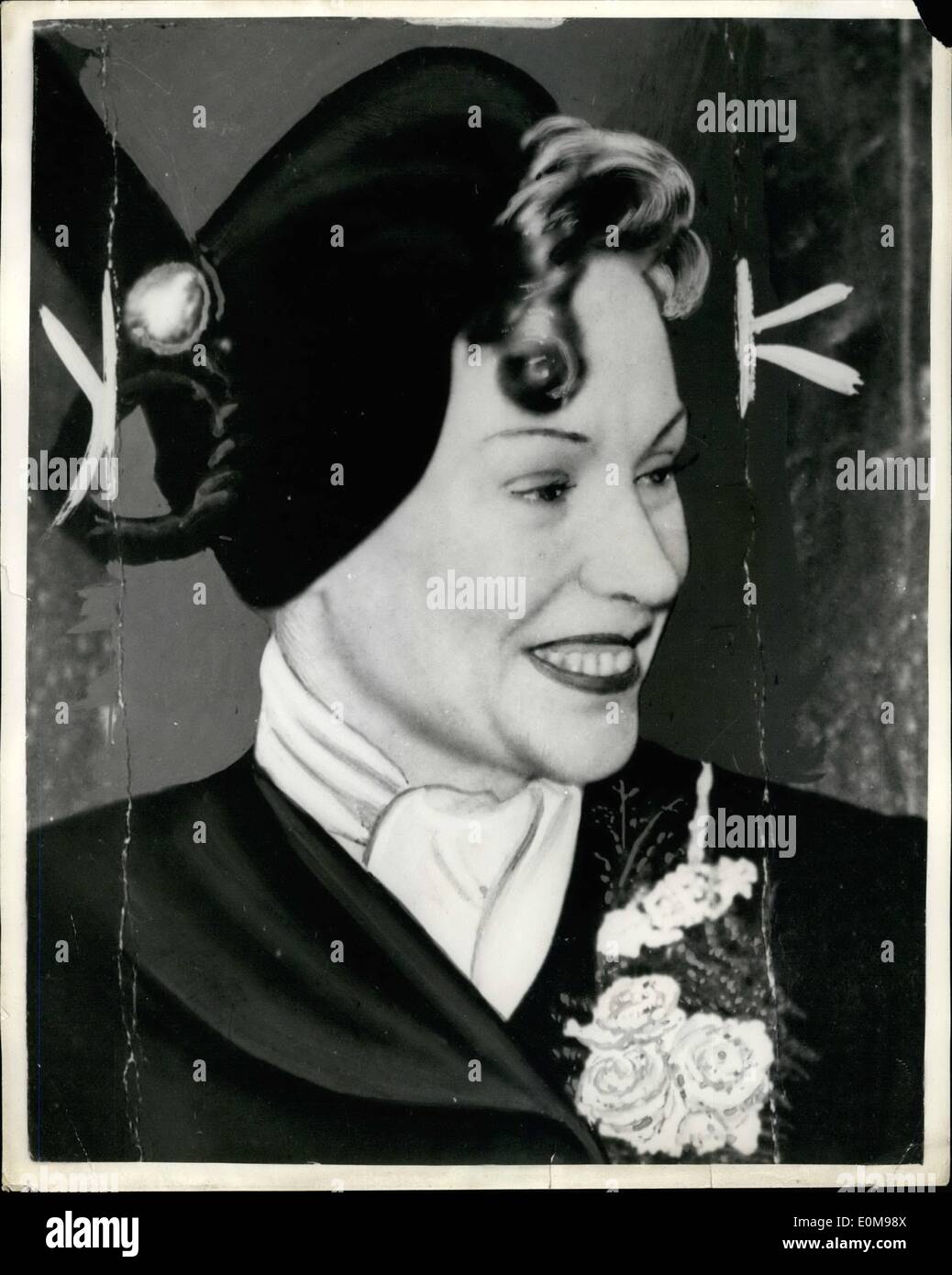 Febbraio 13, 1954 - 13-2-54 doppio attentato a Ealing. La sig.ra Isobel Veronica Chesney. L'assassino che è andato al vecchio Folks' Home in Montpelier Road, Ealing, è pensato di aver pianificato di uccidere soltanto la Signora Isobel Veronica Chesney ma per nascondere la propria identità doveva uccidere la sig.ra (ââ'¬ËoeLady ) Menzies Maria sua madre. Questa è la teoria più recente della polizia che stanno indagando la criminalità. Keystone Foto Mostra: La sig.ra Isobel Veronica Chesney ha una delle donne trovato ucciso in casa a Ealing. Foto Stock Febbraio 13, 1954 - 13-2-54 doppio attentato a Ealing. La sig.ra Isobel Veronica Chesney. L'assassino che è andato al vecchio Folks' Home in Montpelier Road, Ealing, è pensato di aver pianificato di uccidere soltanto la Signora Isobel Veronica Chesney ma per nascondere la propria identità doveva uccidere la sig.ra (ââ'¬ËoeLady ) Menzies Maria sua madre. Questa è la teoria più recente della polizia che stanno indagando la criminalità. Keystone Foto Mostra: La sig.ra Isobel Veronica Chesney ha una delle donne trovato ucciso in casa a Ealing. Foto Stock