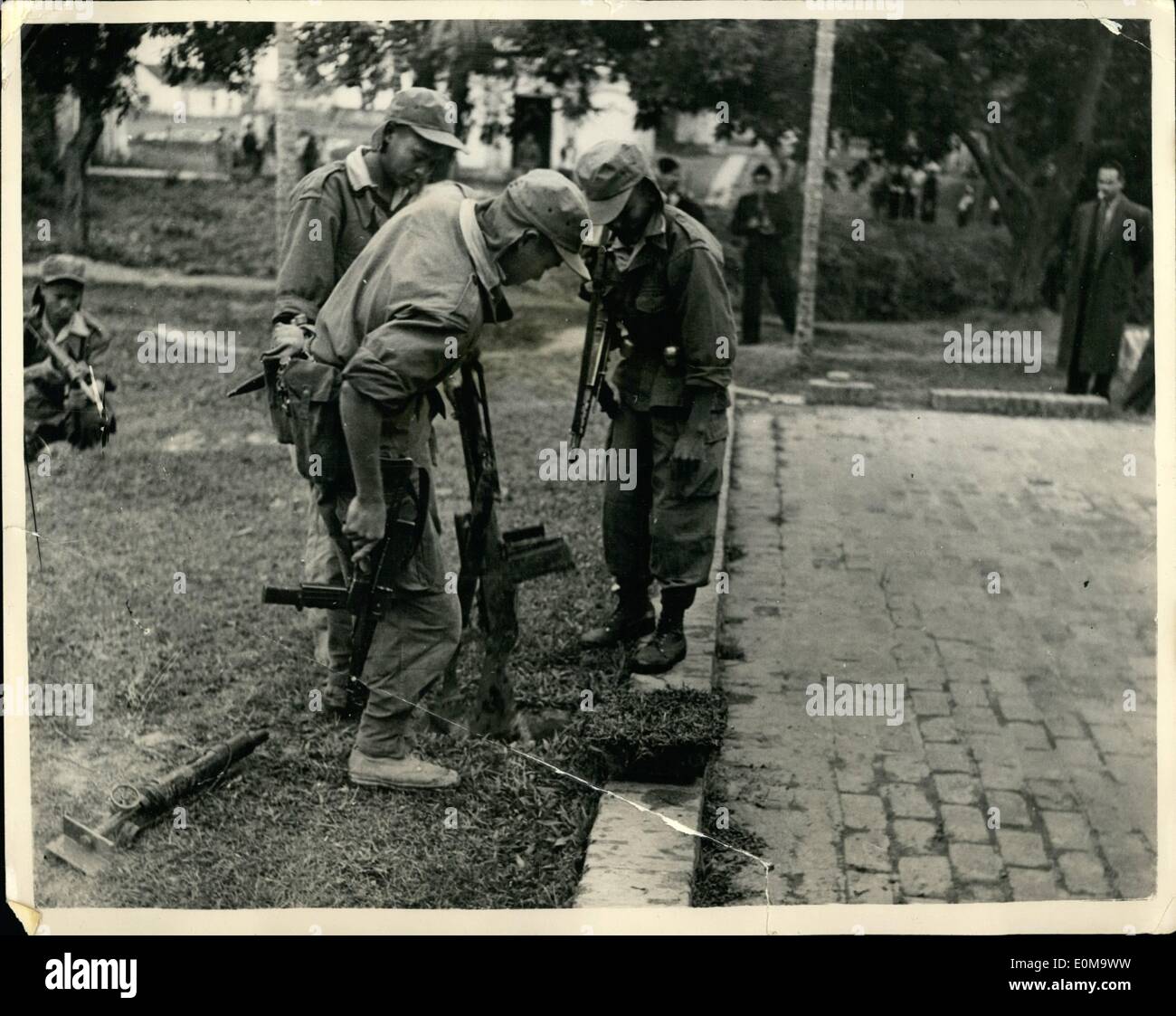 Mar 03, 1954 - Formazione per la guerra Indo-China.: l'ultimo erre commando gruppo di circa un centinaio di uomini-divisi in piccoli gruppi Foto Stock