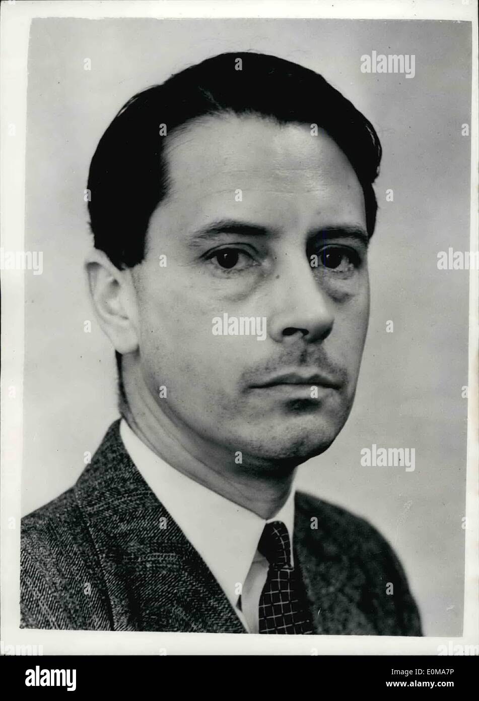 05 maggio 1954 - ufficiale britannico fotografia espellere sovietica britannico come "PY": come rappresaglia per espulsione di diplomatici russi in Gran Bretagna su spionaggio oneri - il Soviet ha chiesto che i principali C.R.P. Landon, assistente addetto militare a Mosca ora sul business di lasciare in Gran Bretagna - essere ritirata da Mosca. Essi sono utilizzati come il "motivo" - che il 18 novembre scorso rari entrò in un ''vietato'' la zona nei pressi di Mosca e preso le fotografie. L'Ambasciata Britannica non era stato informato del fatto che la zona è stata ''vietato'' - le mappe non sono stati rilasciati - e grandi Landon non aveva alcuna telecamera'' - Phot mostra grande C.R.. Landon. Foto Stock