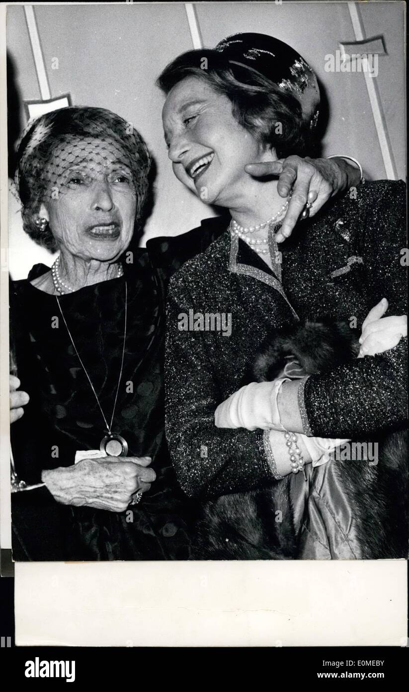 Nov. 11, 1954 - Toulouse Lautrec chiamate in: Guardando come una perfetta controparte di Toulouse Lautrec, e il famoso Moulin Rouge pittore, Armand Massis, un attore belga, viene accolto da Henri Maria, decoratore che ha dipinto murale scene del famoso cabaret di notte. Un grande ammiratore di Toulouse Lautrec, Armand Massis dissimulata come gli storpi artista giunti appositamente a Parigi per festeggiare il novantesimo anniversario del Lautrec la nascita. Foto Stock