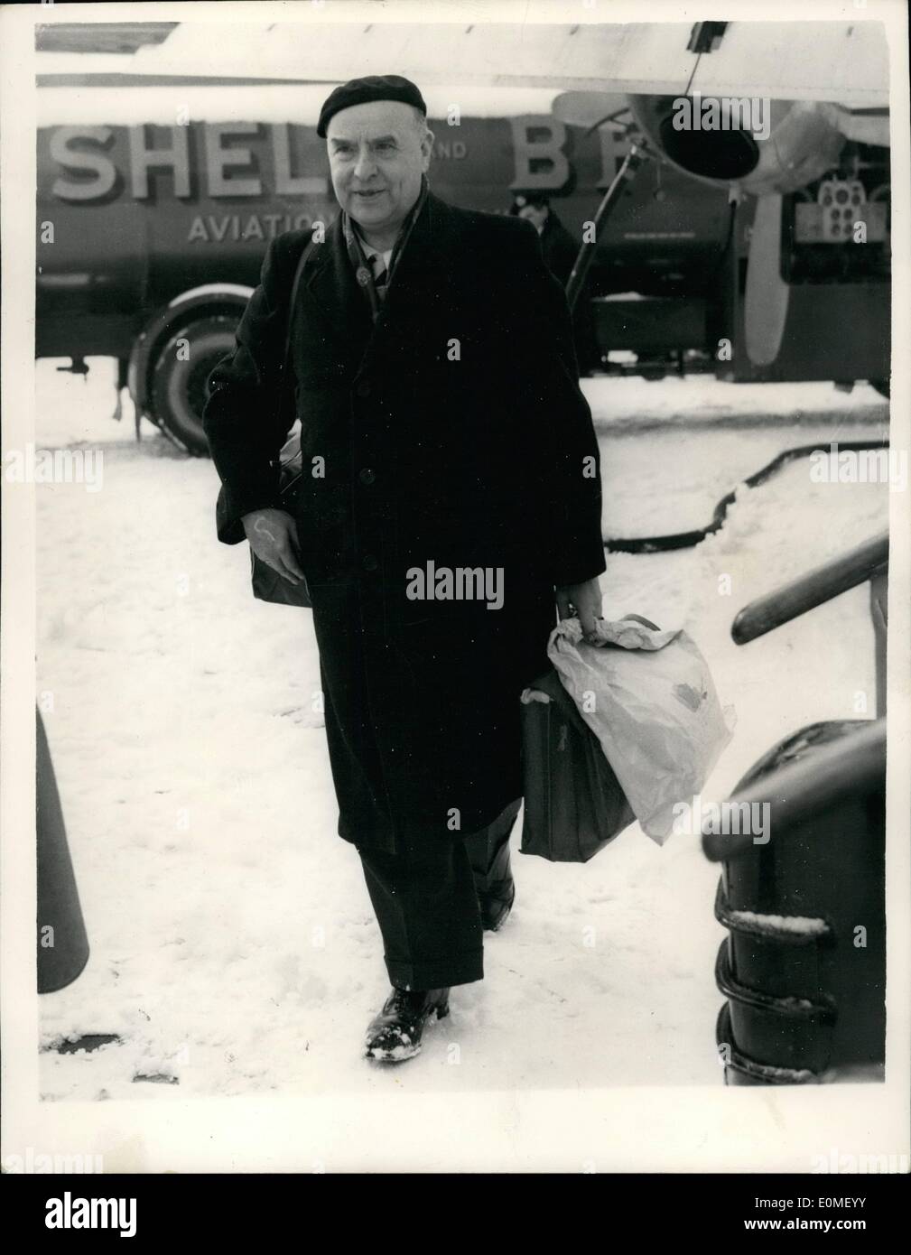 02 febbraio 1955 - ''New Fuhrer'' rifiuta il permesso di soggiorno a Londra. La strofa Placeed per Zurigo. Il dottor otto Stasser - l'uomo che Hitler ha esiliato - è stato messo in una cella di detenzione all'aeroporto di Londra quando è arrivato dal Canada questa mattina. poi ha messo all'estero un piano Swissair per Zurigo, visto che è stato rifiutato il permesso di rimanere dall'ufficio della casa in Germania - Stasser si dice spera di formare un revival nazionalista. Stesser ha lasciato la Germania 22 anni fa - durante il fuoco echatag. Si era rotto dai nazisti al fronte nero ''nazionalista bolscayik'' Foto Stock