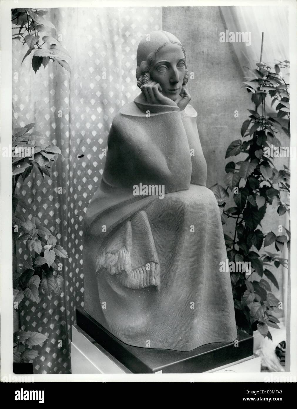 Il 12 Dic. 1954 - ''personalità nella scultura'' esposizione. La seconda mostra annuale della società di scultori ritratto è Foto Stock